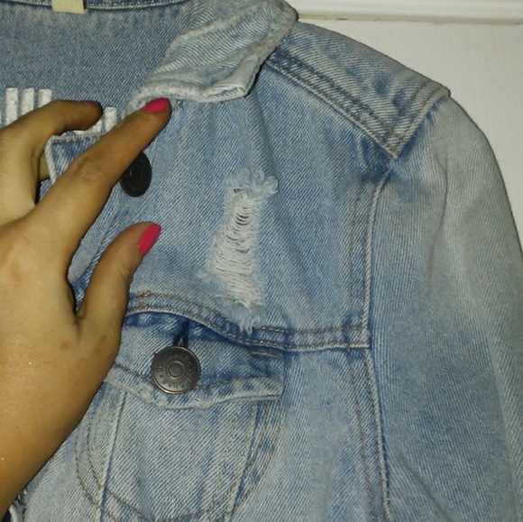Dollhouse distressed jean jacket - Picture 3 of 4